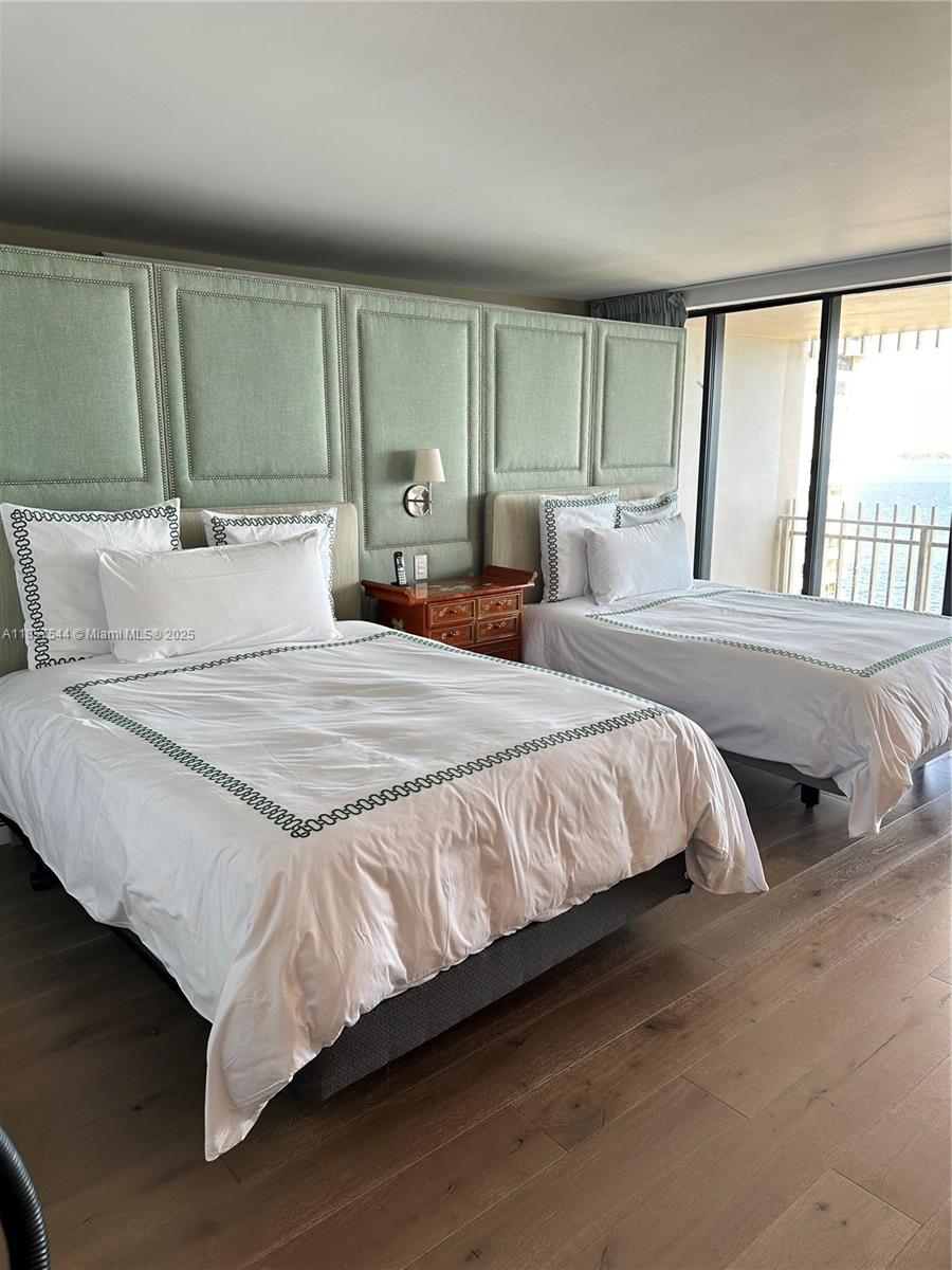 2 Grove Isle Dr # B1501