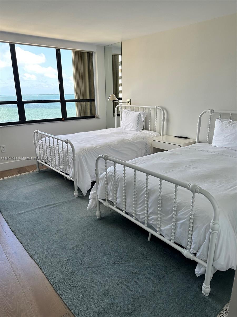 2 Grove Isle Dr # B1501