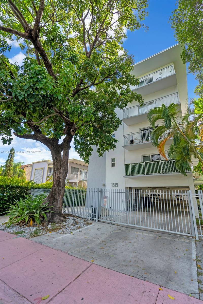 1519 Drexel Ave # 403