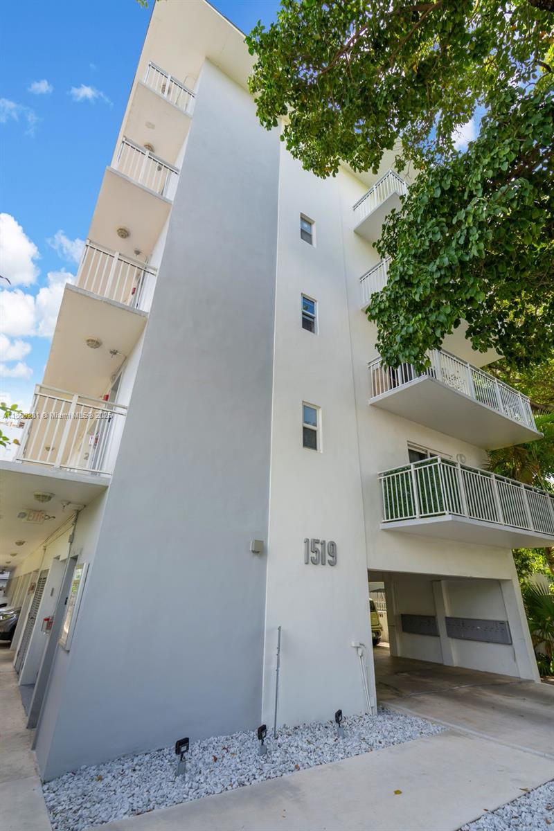 1519 Drexel Ave # 403