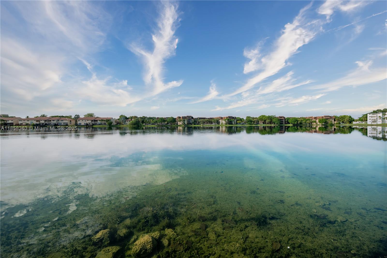 594 NE 199th Ter # 4Y