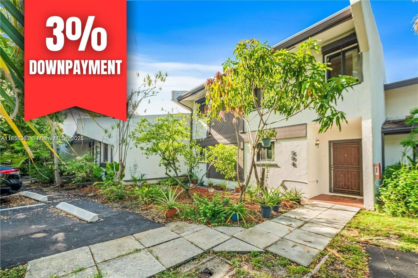 594 NE 199th Ter # 4Y