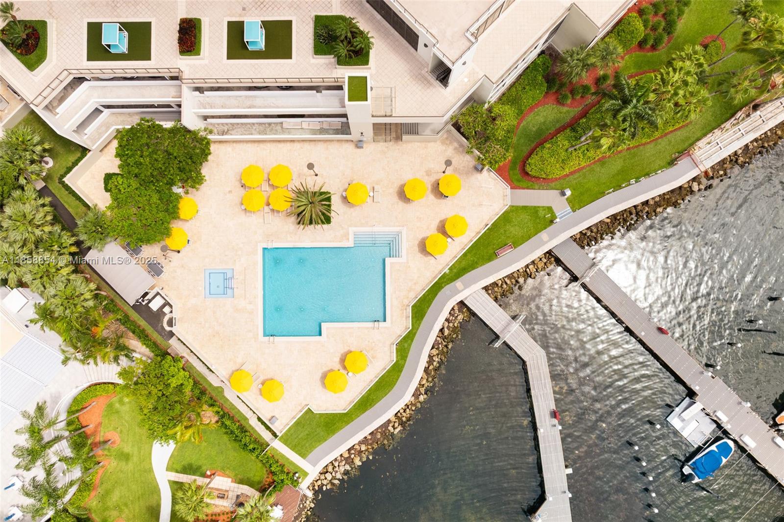 1581 Brickell Ave # T104