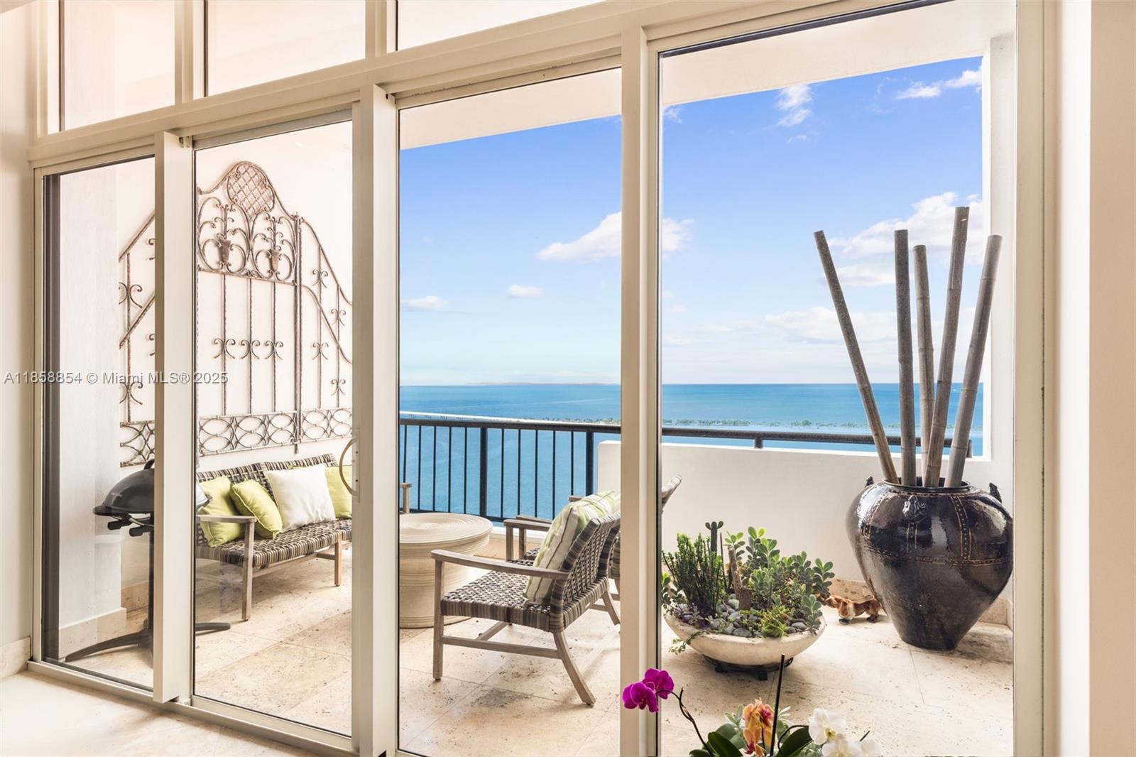 1581 Brickell Ave # T104