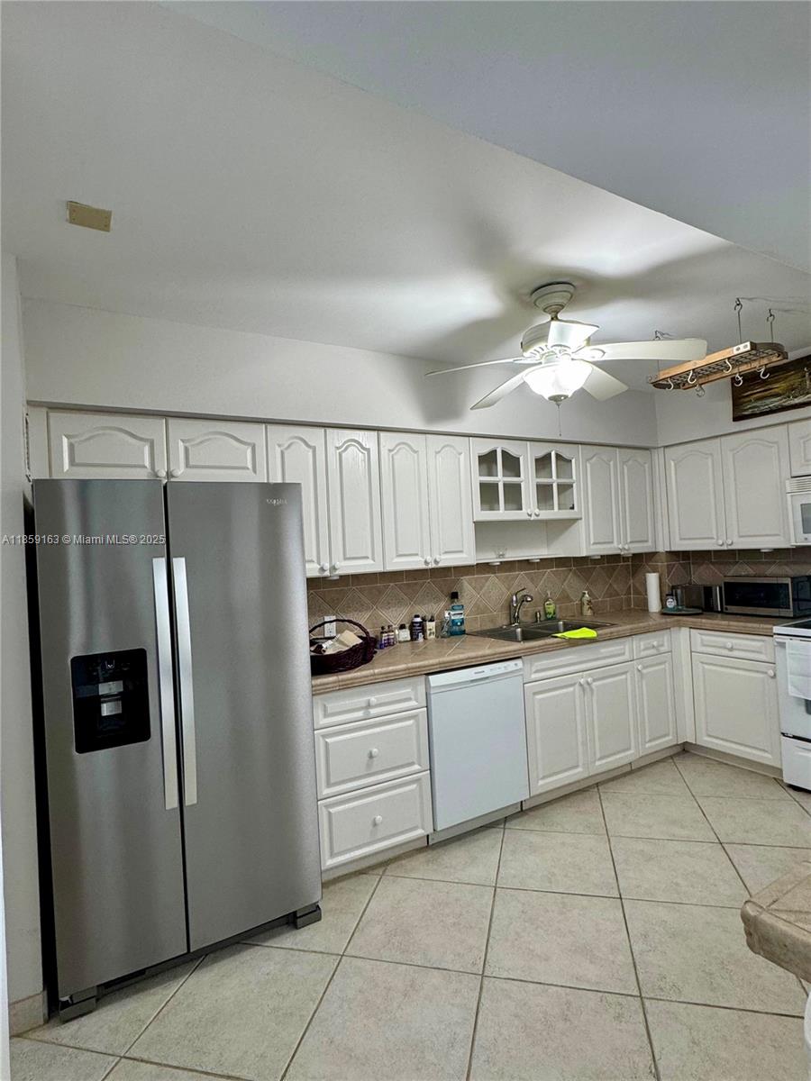 5825 Collins Ave # 7K