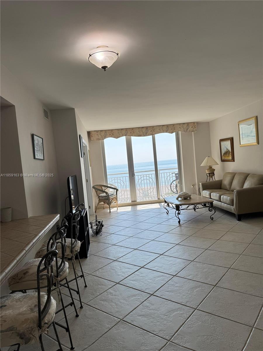 5825 Collins Ave # 7K