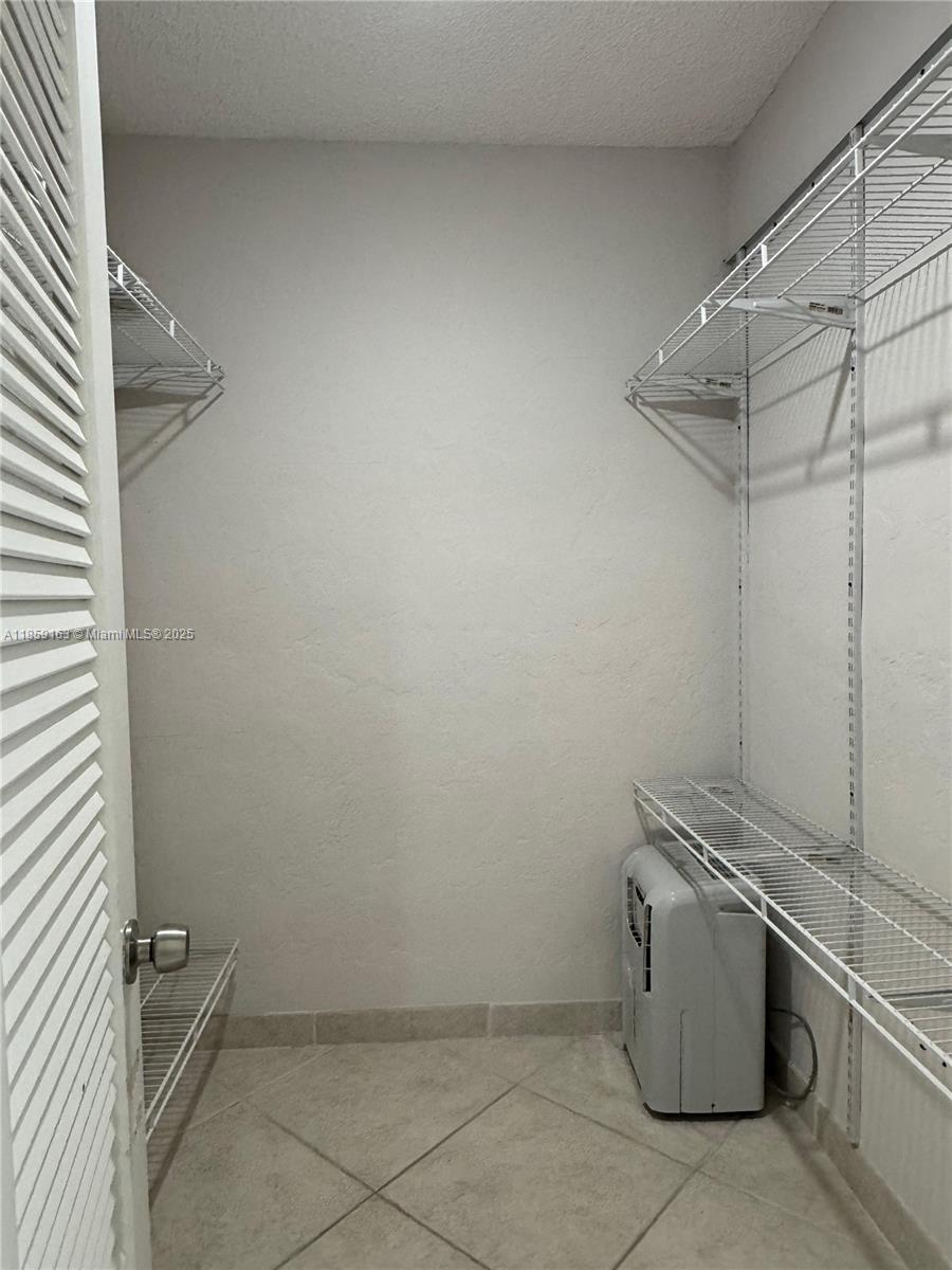 5825 Collins Ave # 7K