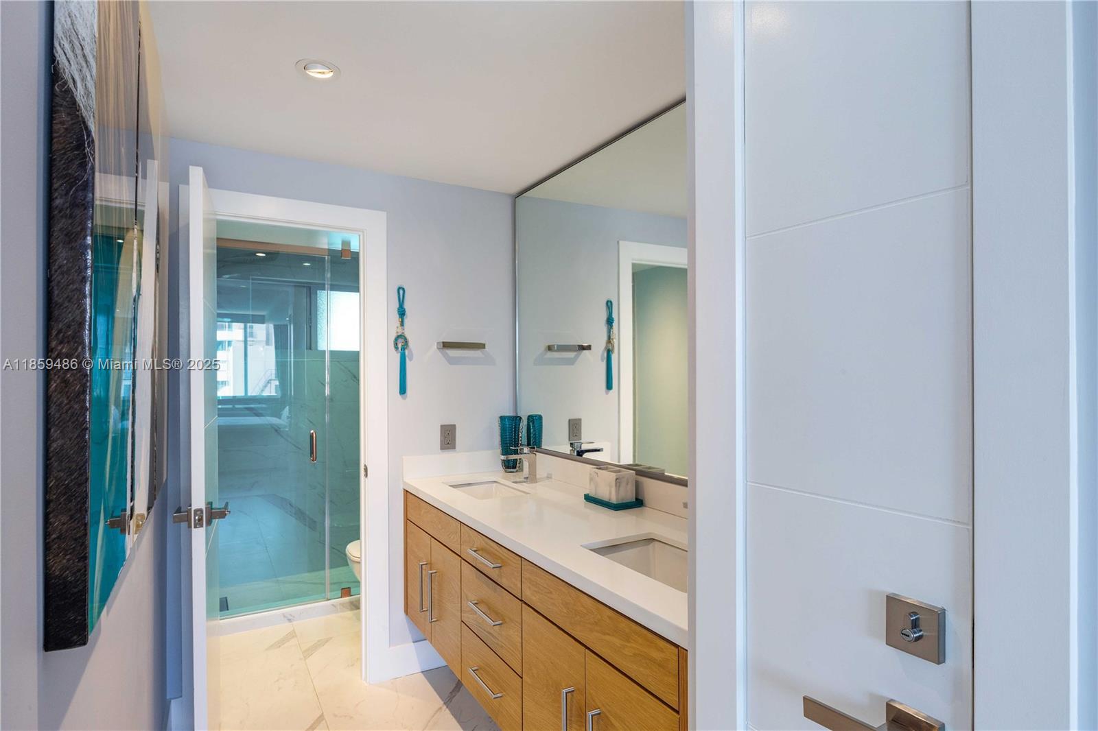 1345 Lincoln Rd # 1004