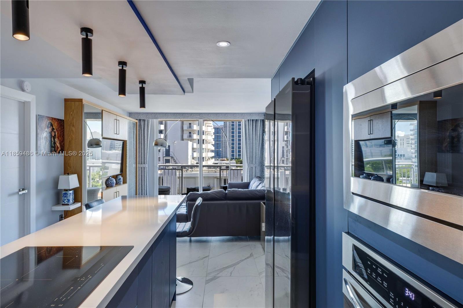 1345 Lincoln Rd # 1004