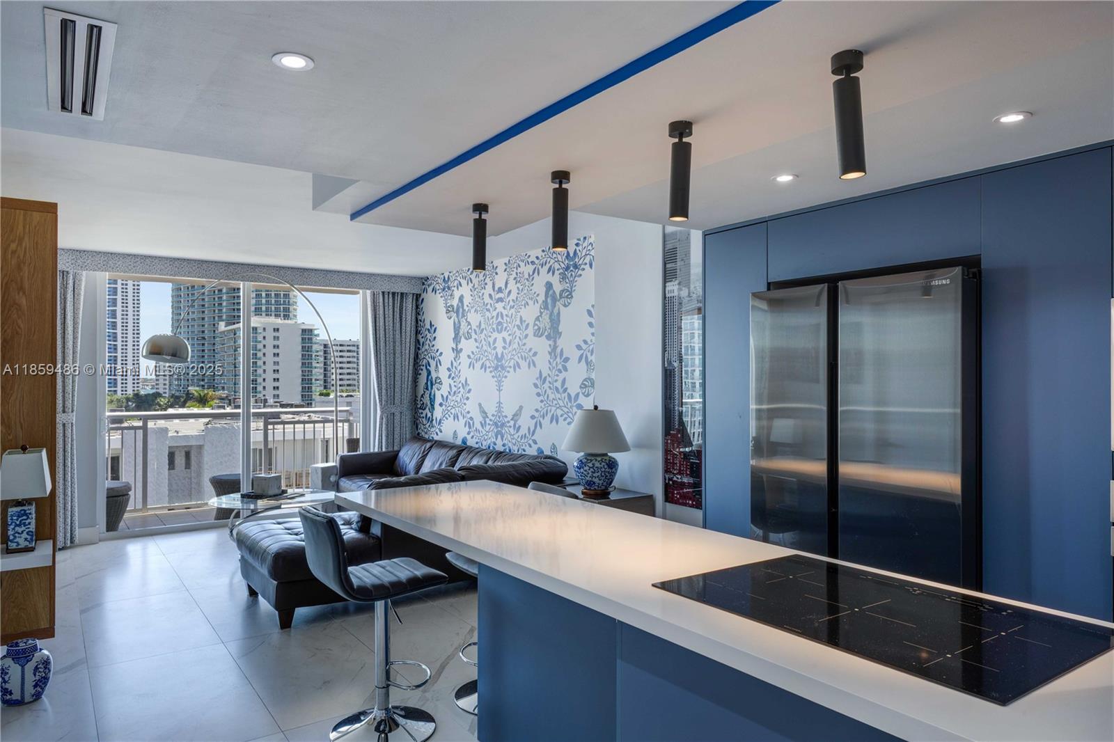 1345 Lincoln Rd # 1004