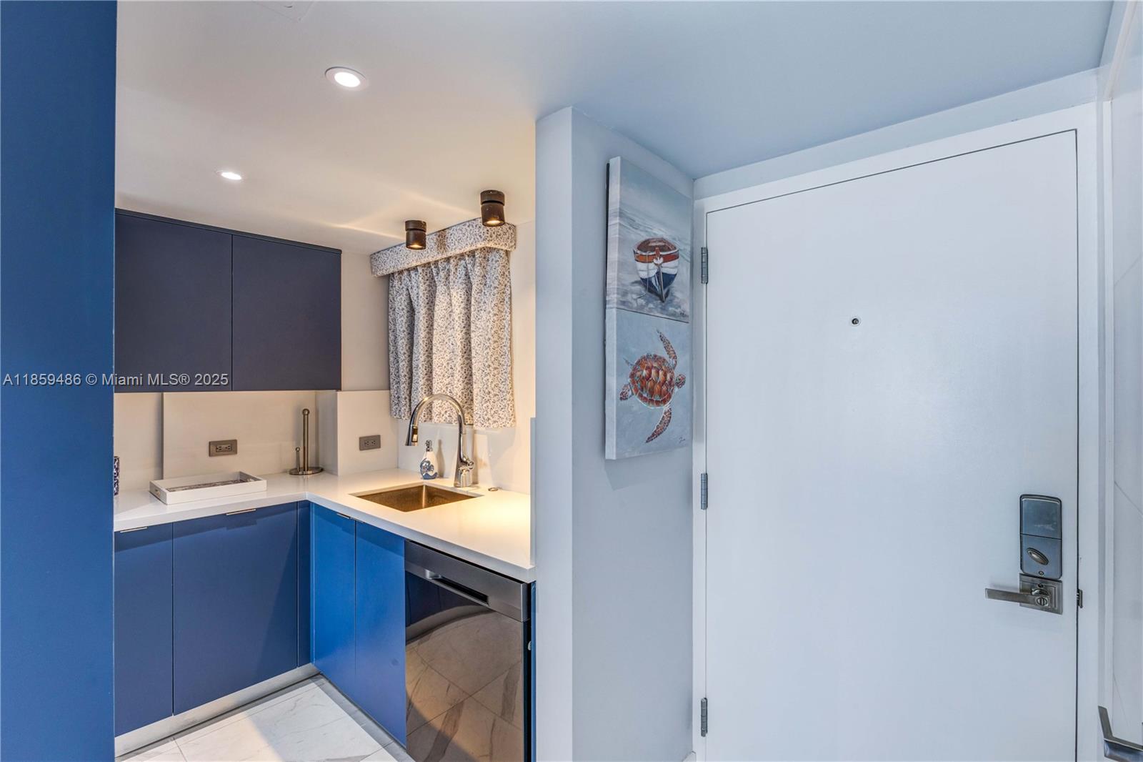 1345 Lincoln Rd # 1004