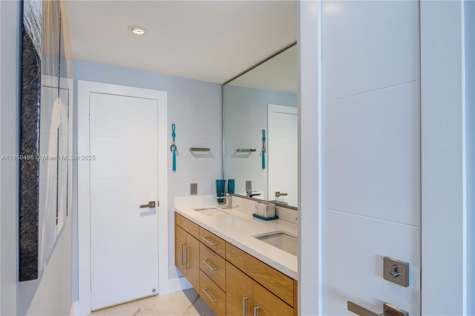 1345 Lincoln Rd # 1004