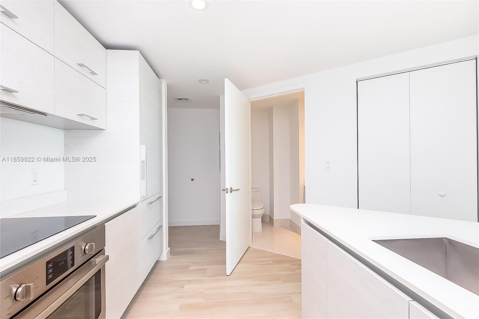 1300 S Miami Ave Unit: 2209