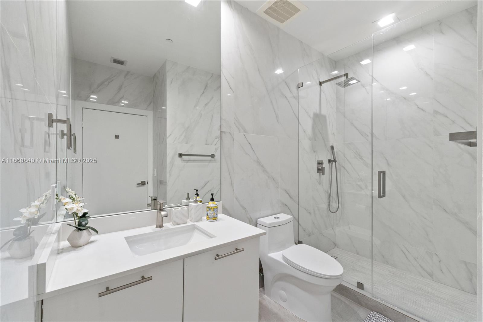 950 Brickell Bay Dr # 5507