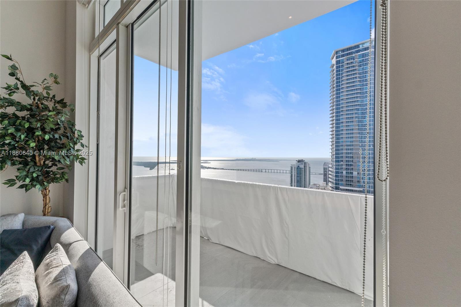 950 Brickell Bay Dr # 5507