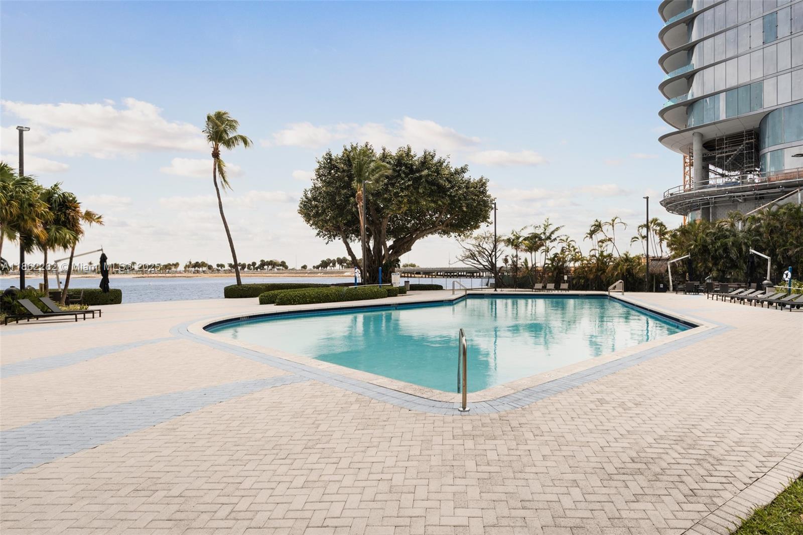 2451 Brickell Ave # 21D