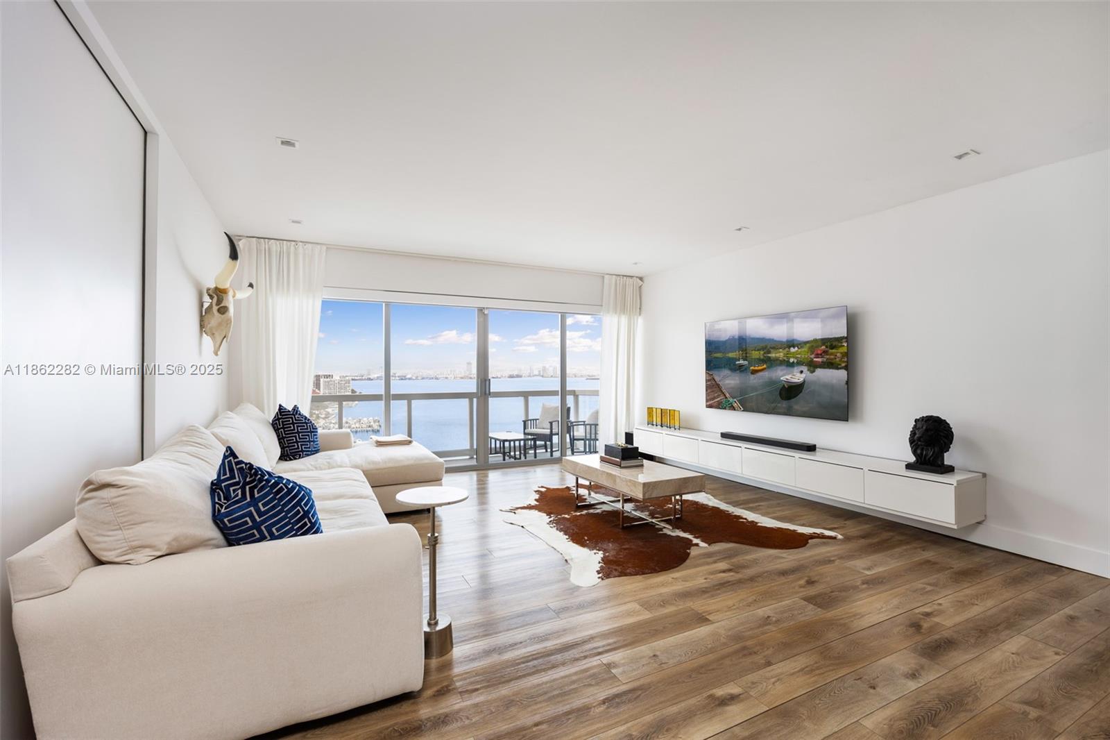 2451 Brickell Ave # 21D