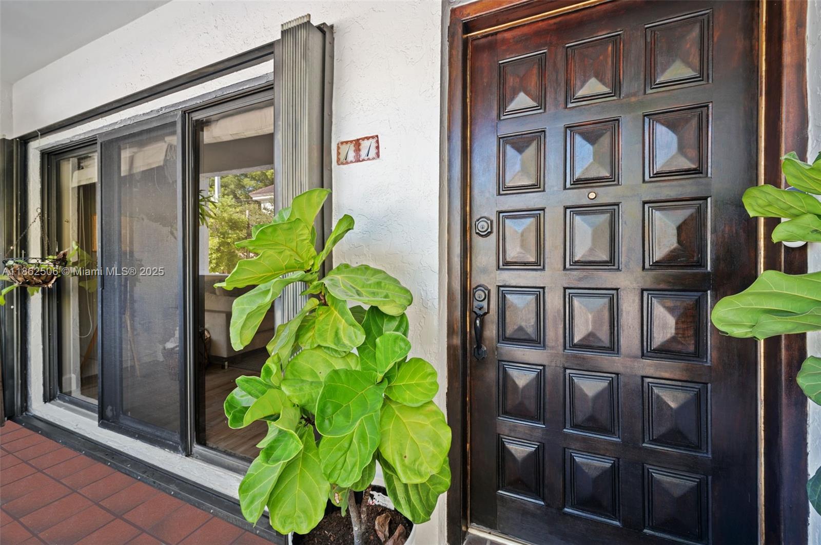 2600 Cardena St # 11