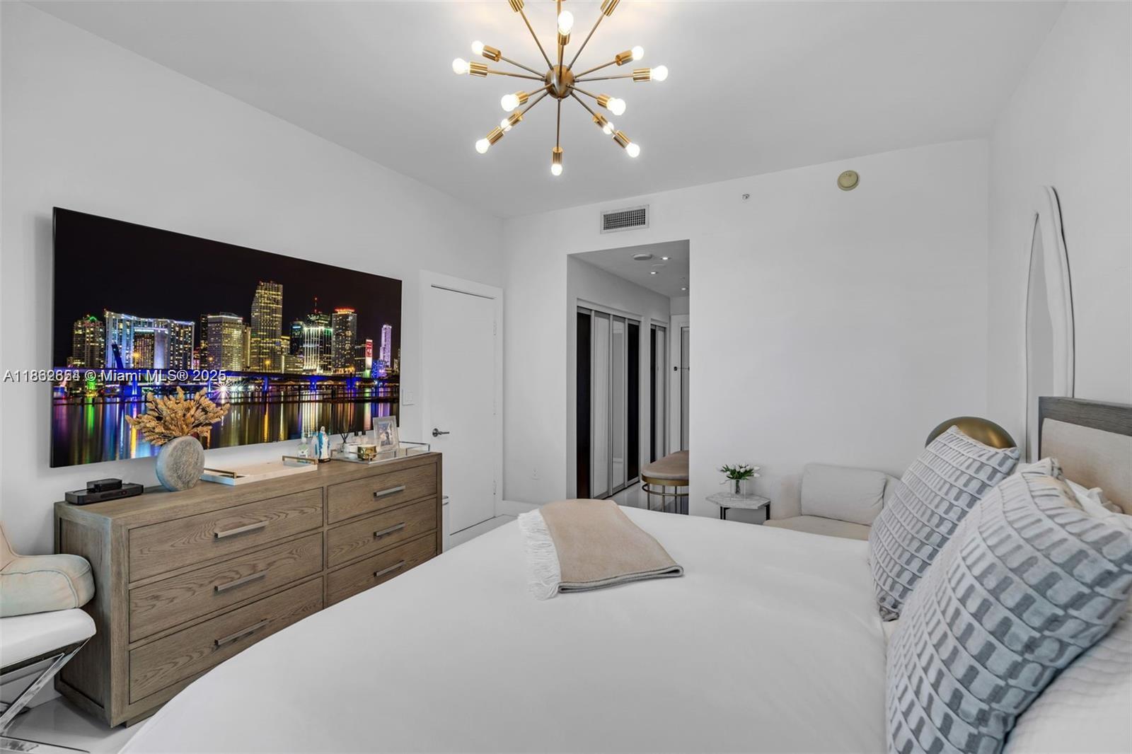 900 Biscayne Blvd # 5208