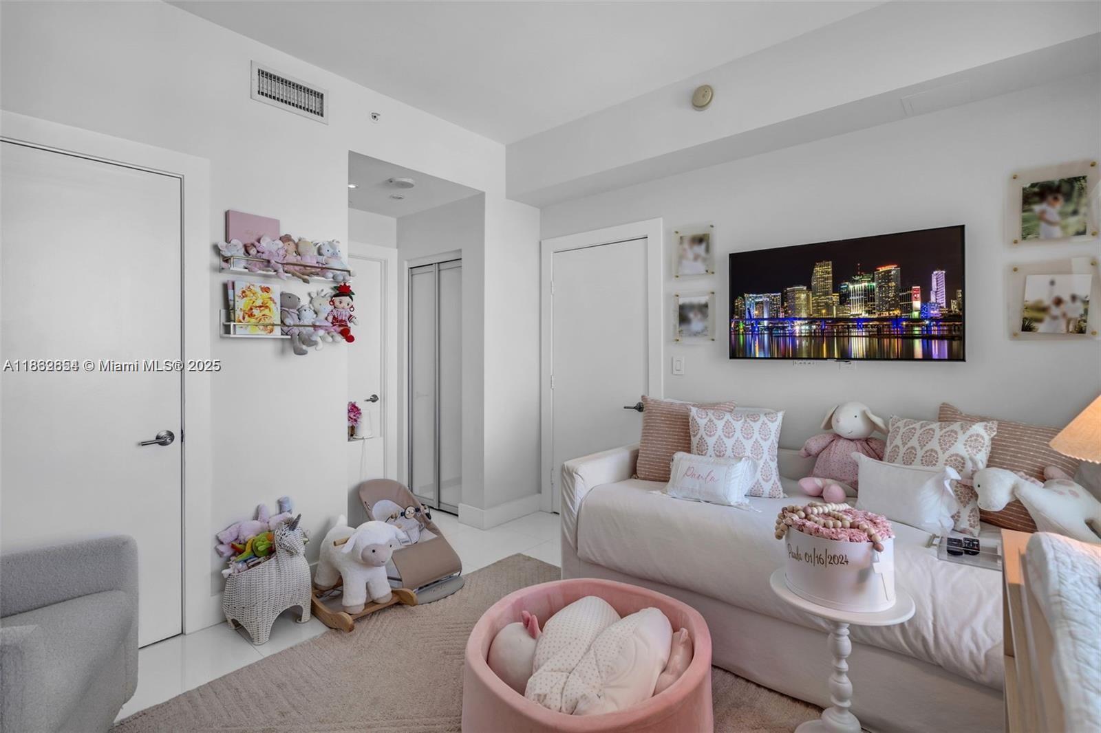 900 Biscayne Blvd # 5208