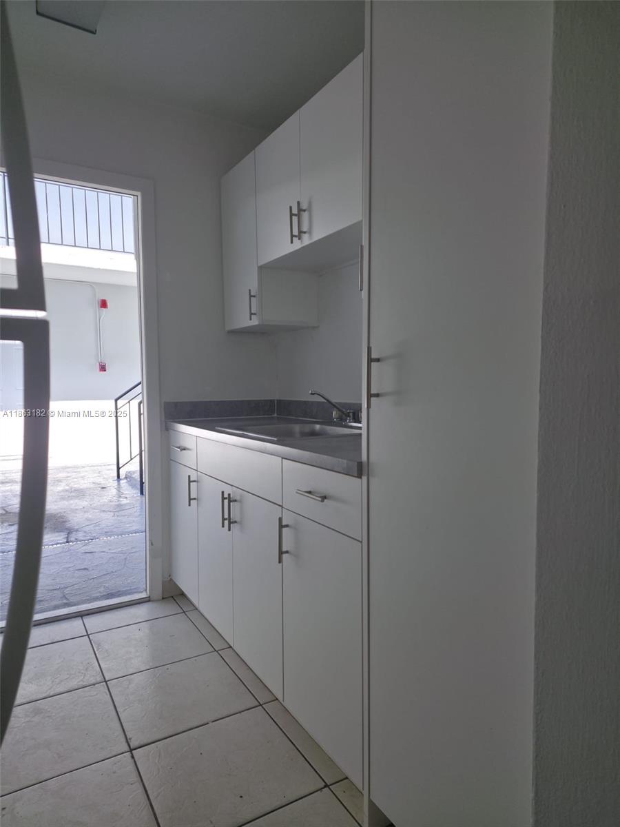 2040 NE 170th St # 2