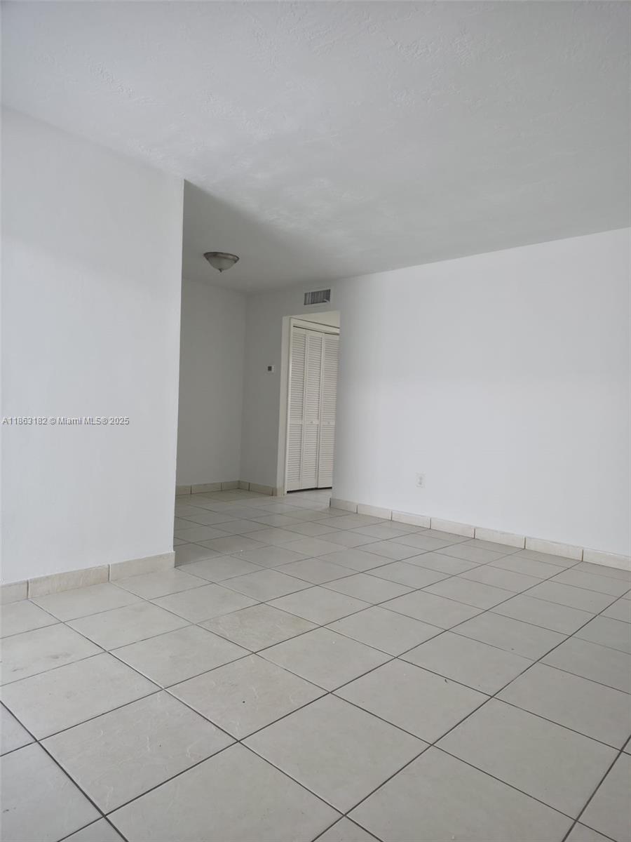 2040 NE 170th St # 2