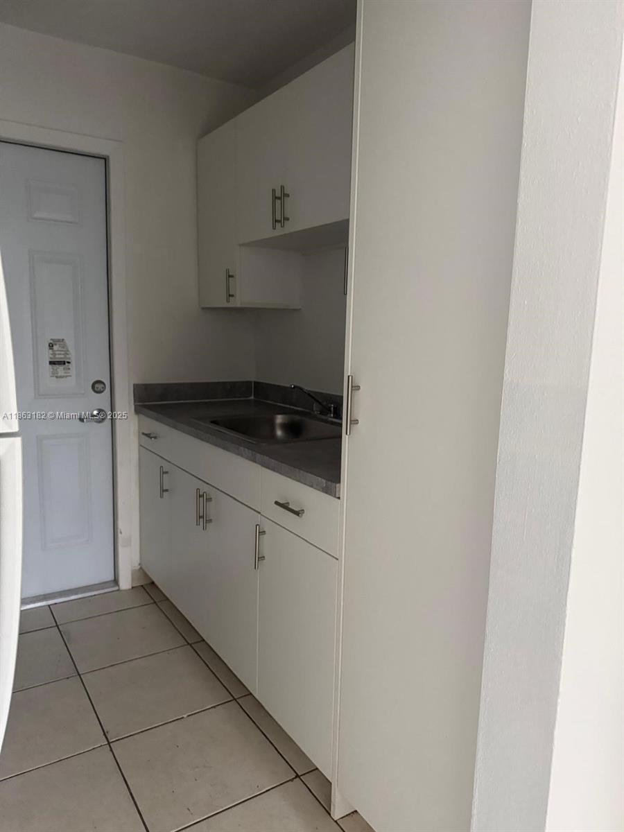 2040 NE 170th St # 2