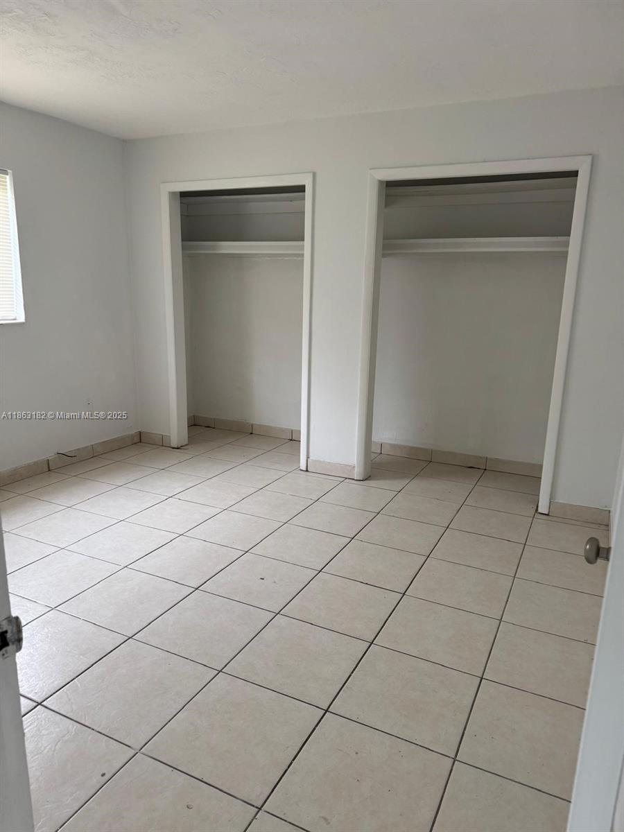 2040 NE 170th St # 2