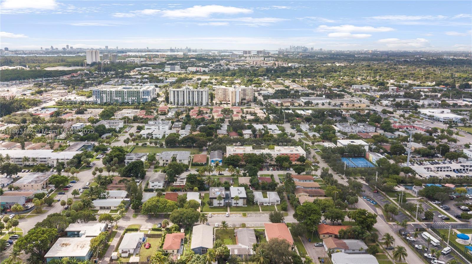 2040 NE 170th St # 2