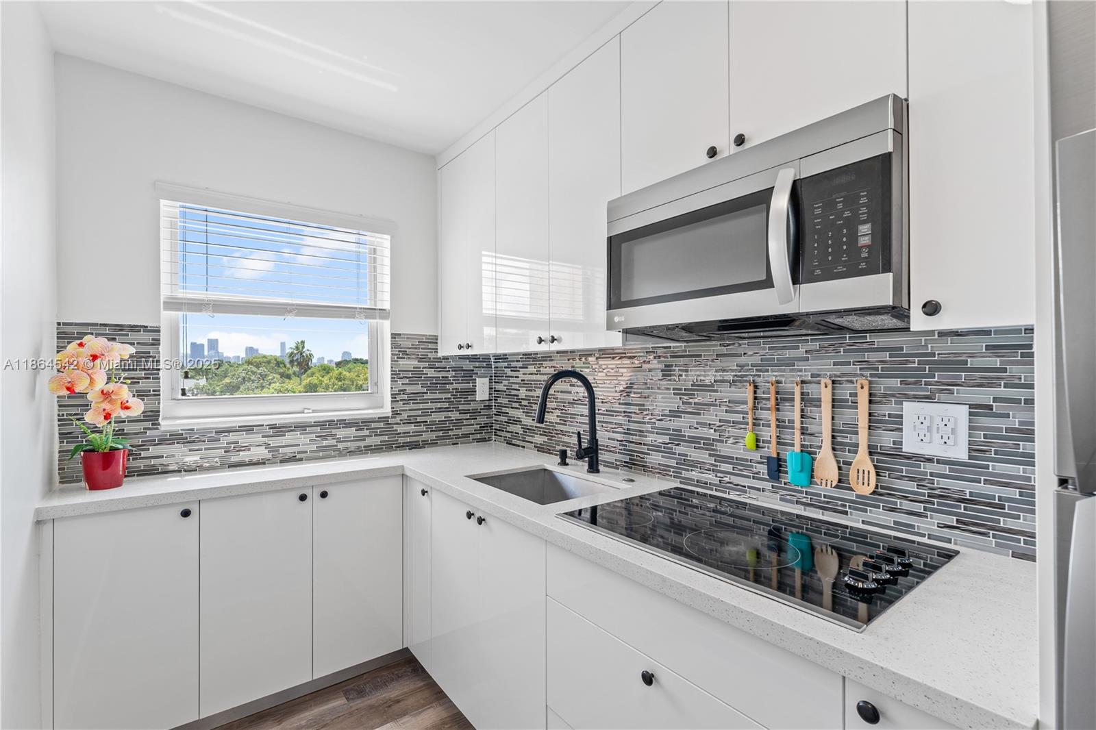 2401 SW 10th St # 401