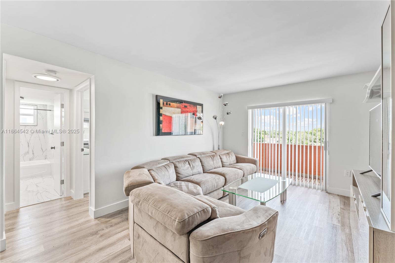 2401 SW 10th St # 401