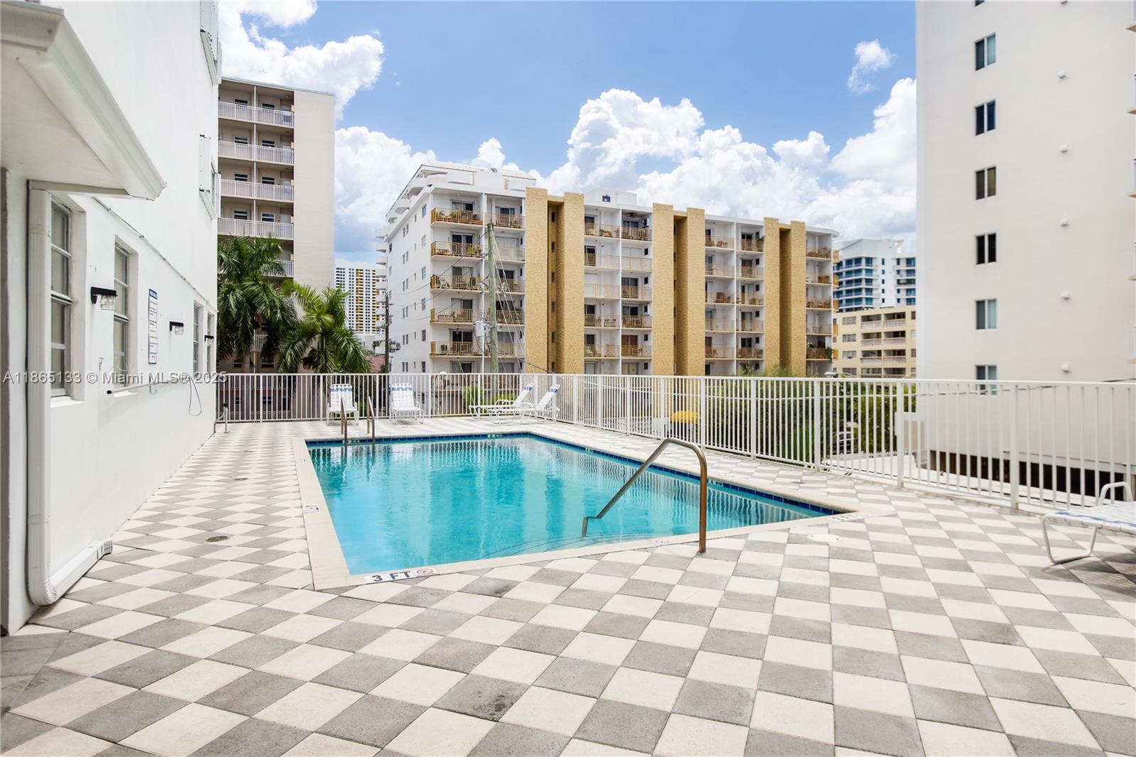 1331 Lincoln Rd # 1302