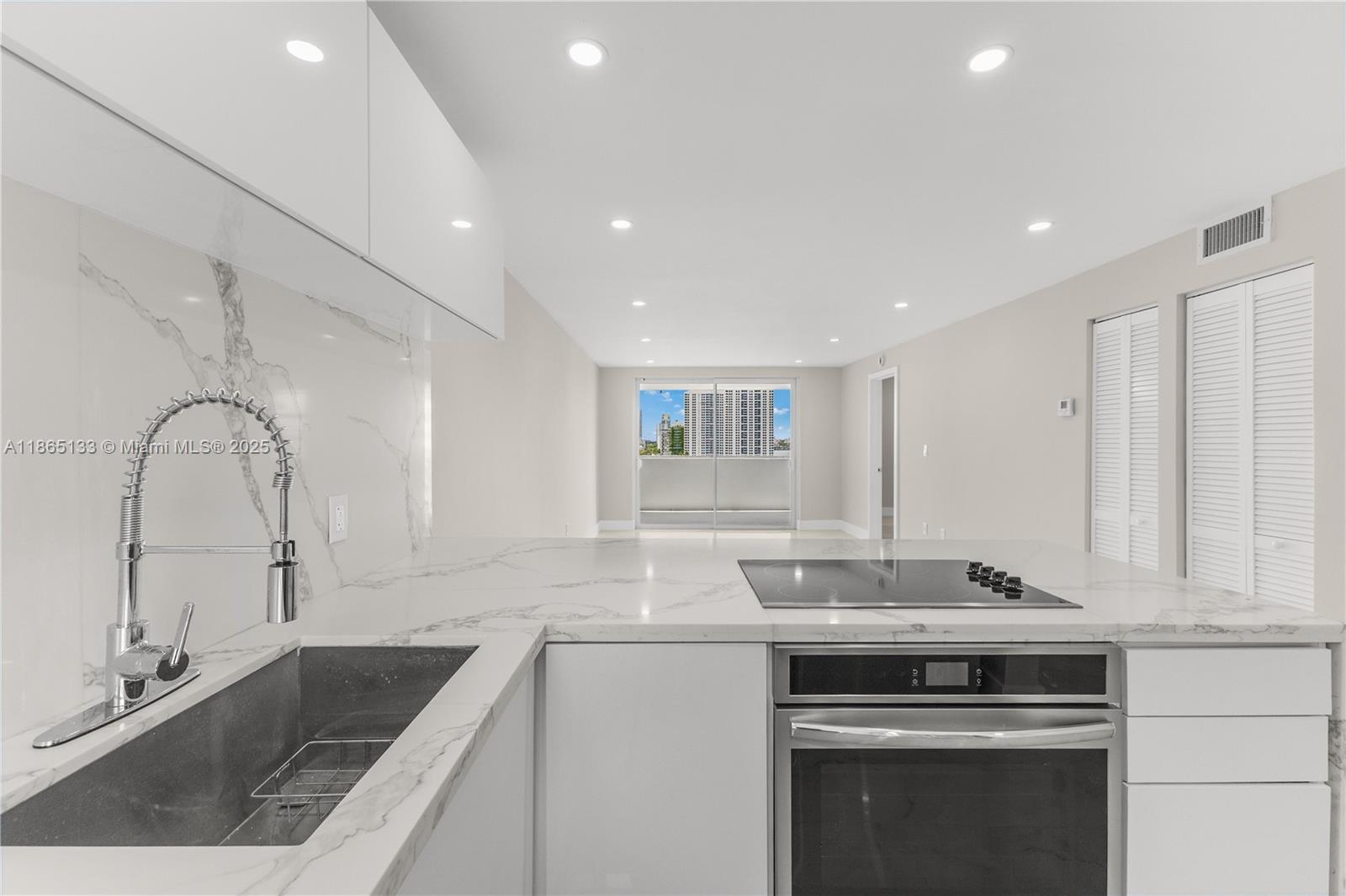 1331 Lincoln Rd # 1302