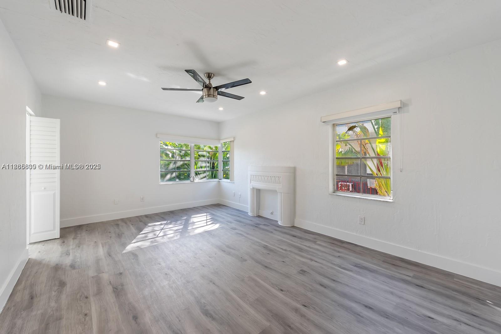 726 Jefferson Ave # 1