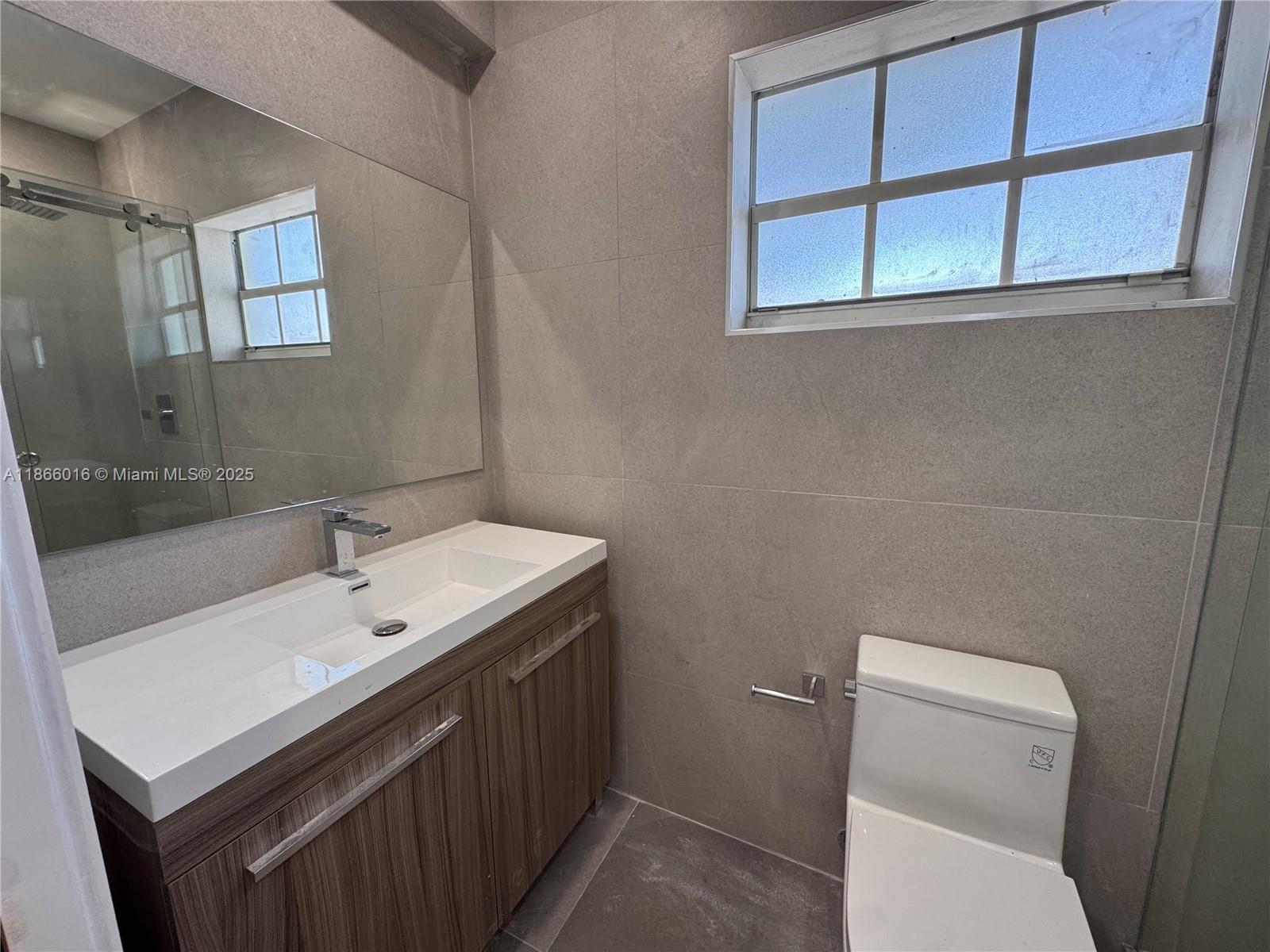 2952 SW 27th Ter REAR