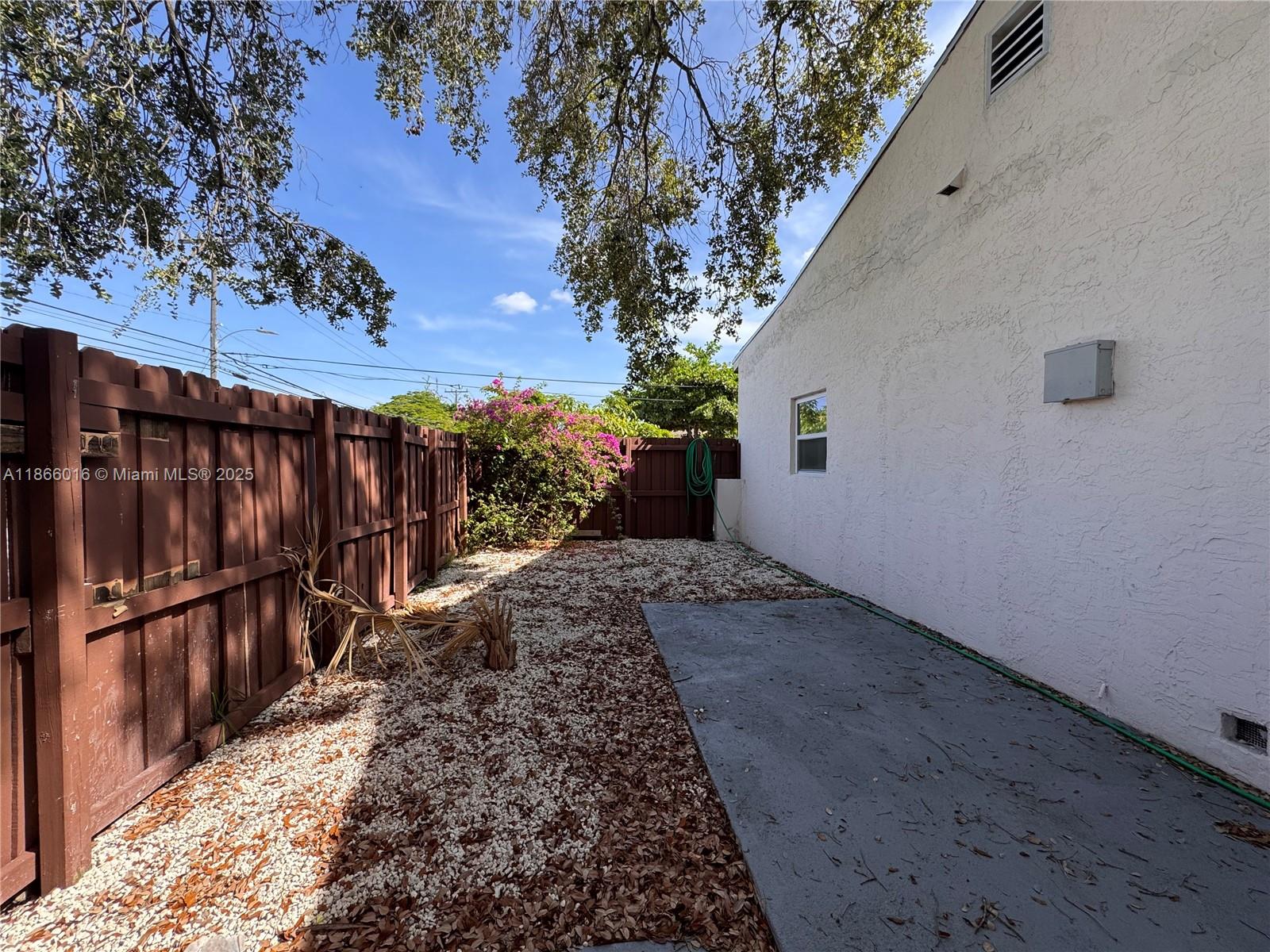 2952 SW 27th Ter REAR