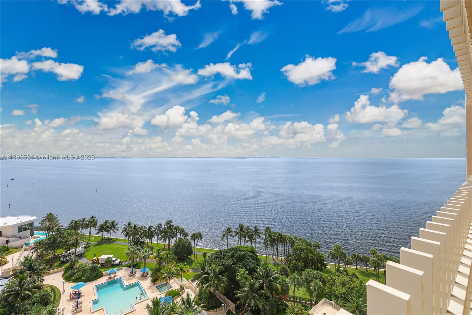 2 Grove Isle Dr # B1603