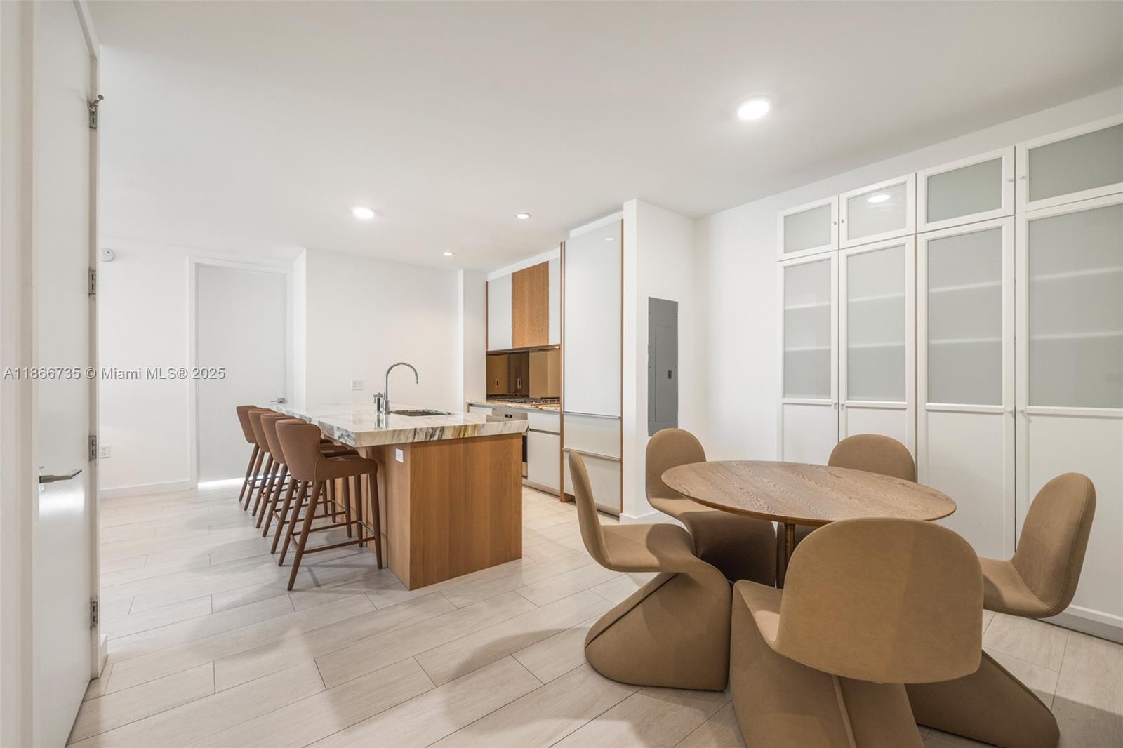 2831 S Bayshore Dr # 1701