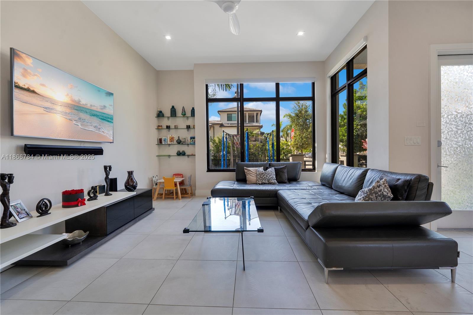 8279 NW 43rd St # 8279