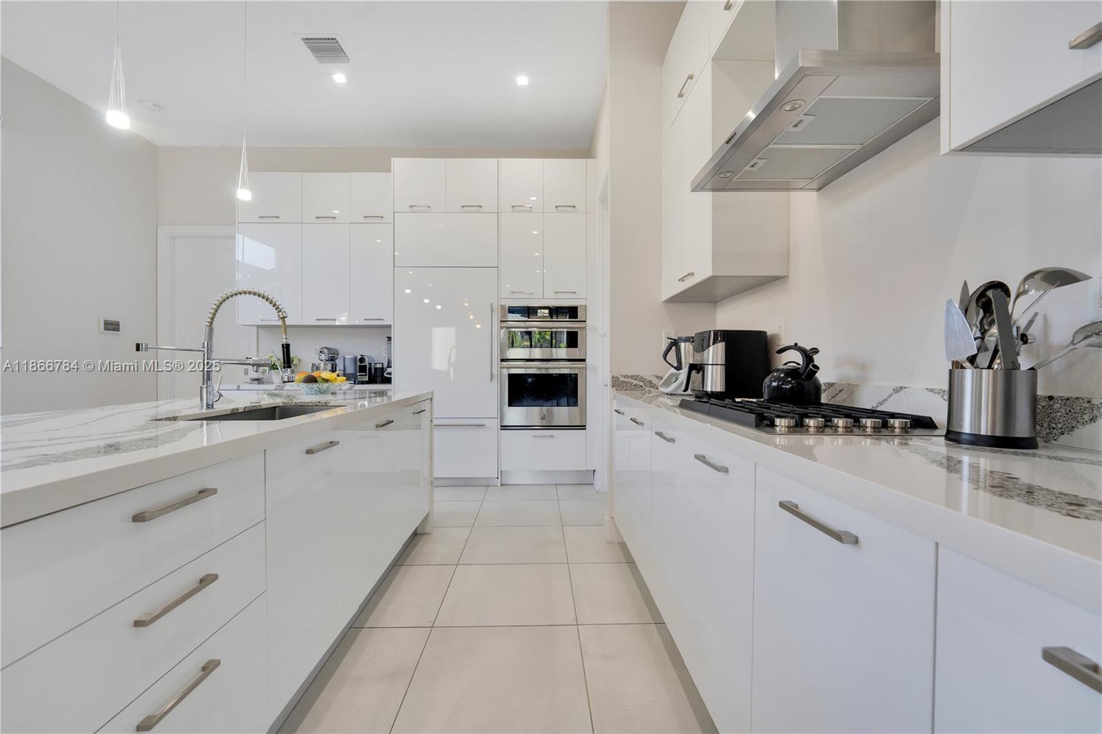 8279 NW 43rd St # 8279