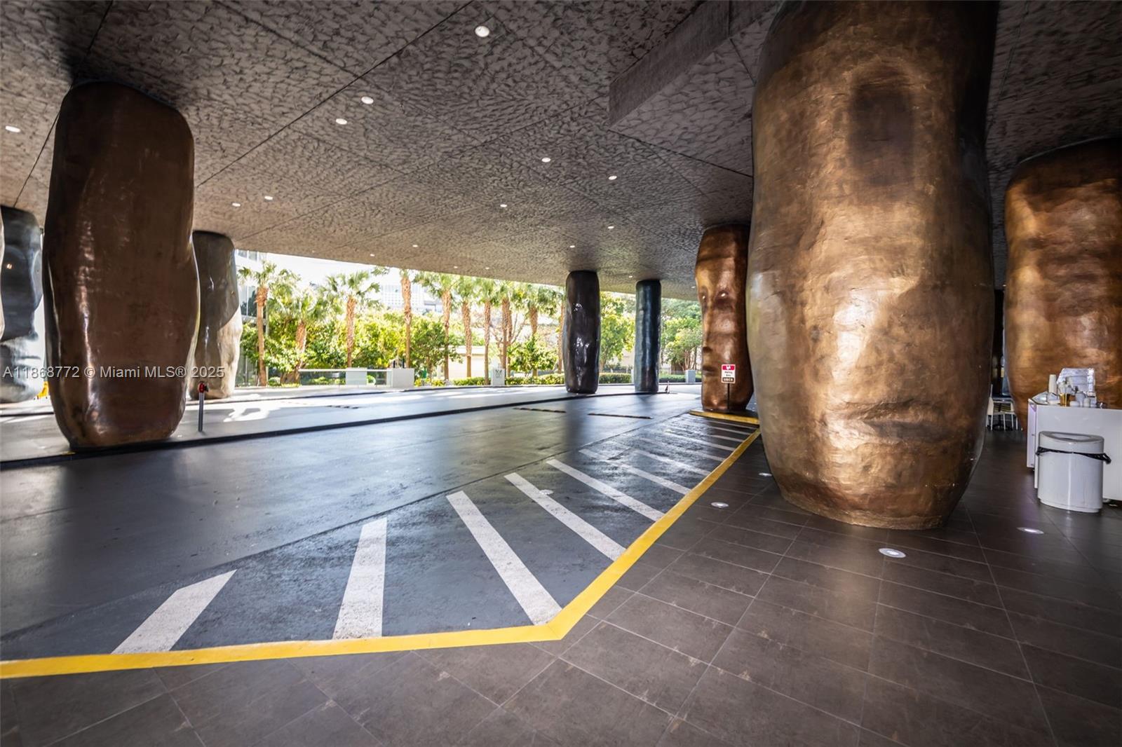 495 Brickell Ave # 3301