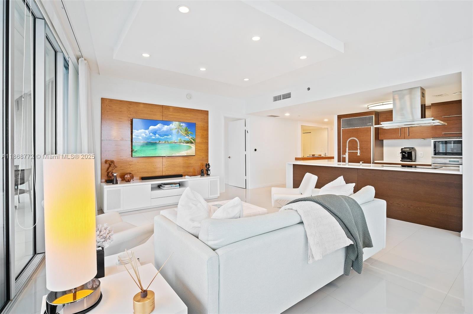 495 Brickell Ave # 3301