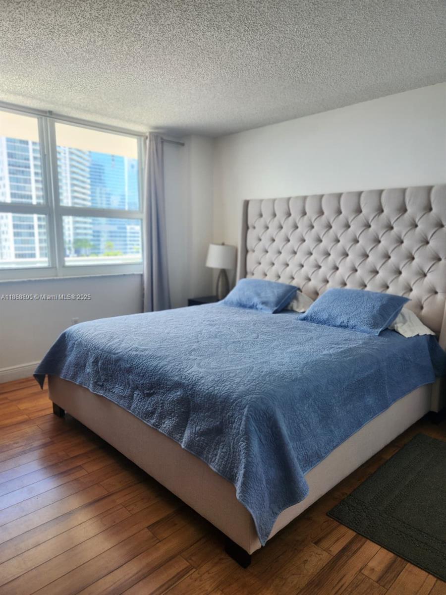 1155 Brickell Bay Dr # 1807