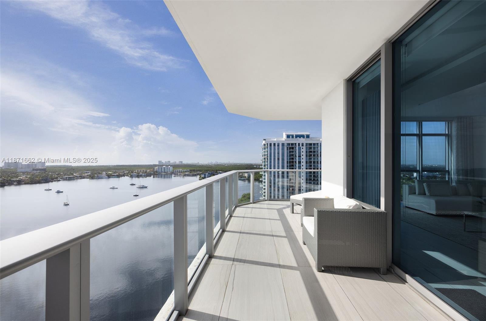 17301 Biscayne Blvd # 2009