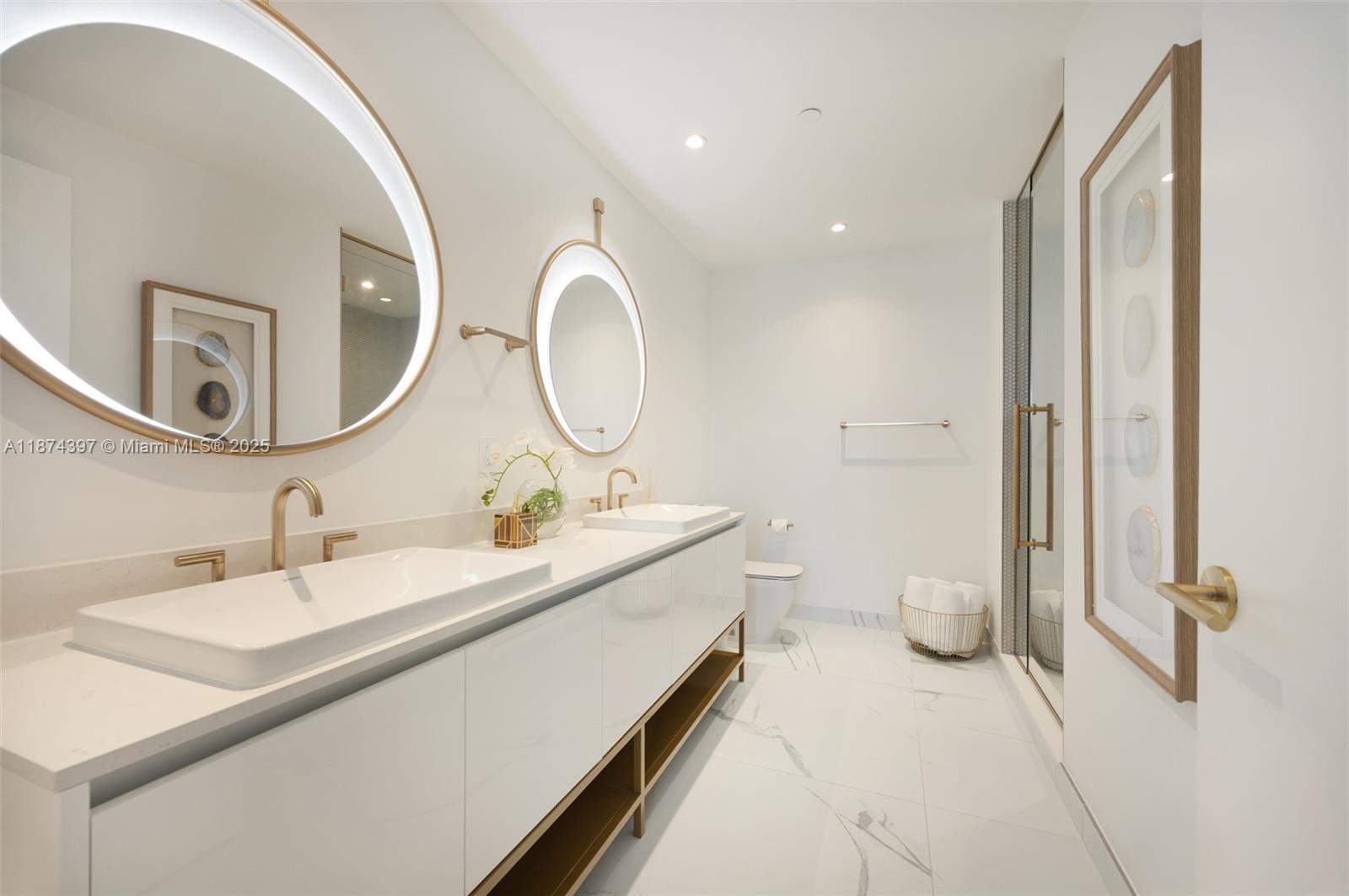 2678 Tigertail Ave # 1805