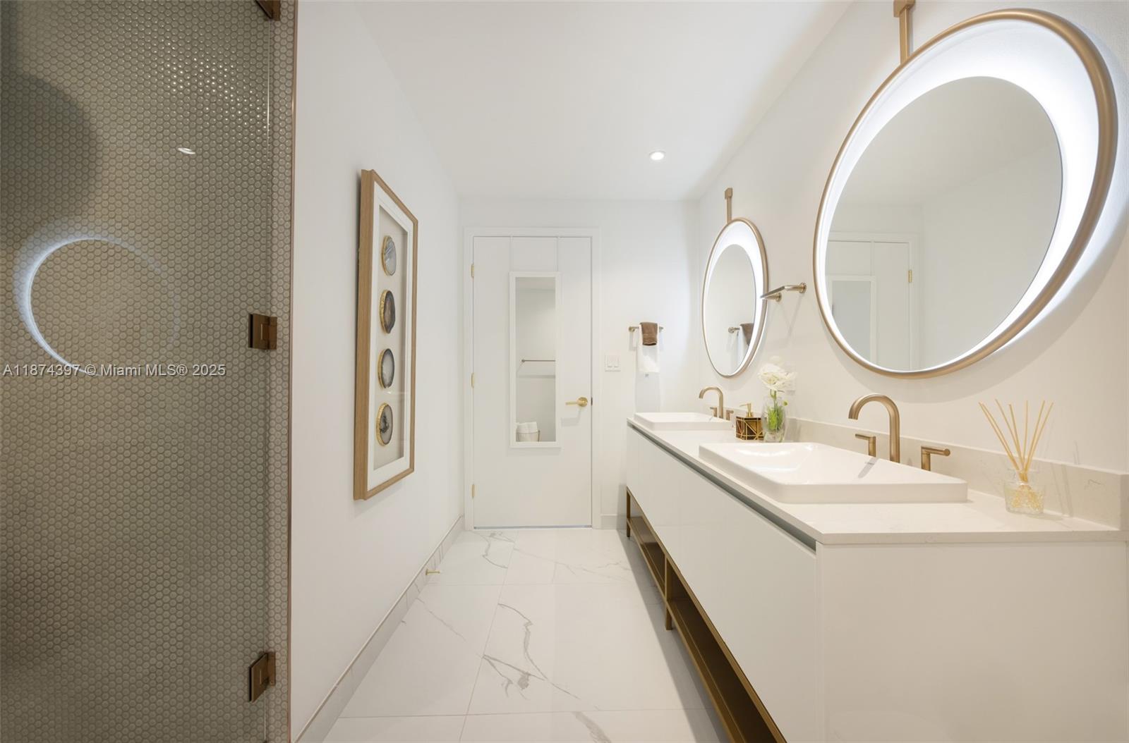 2678 Tigertail Ave # 1805