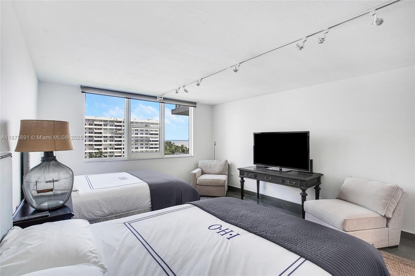 200 Ocean Lane Dr # 703