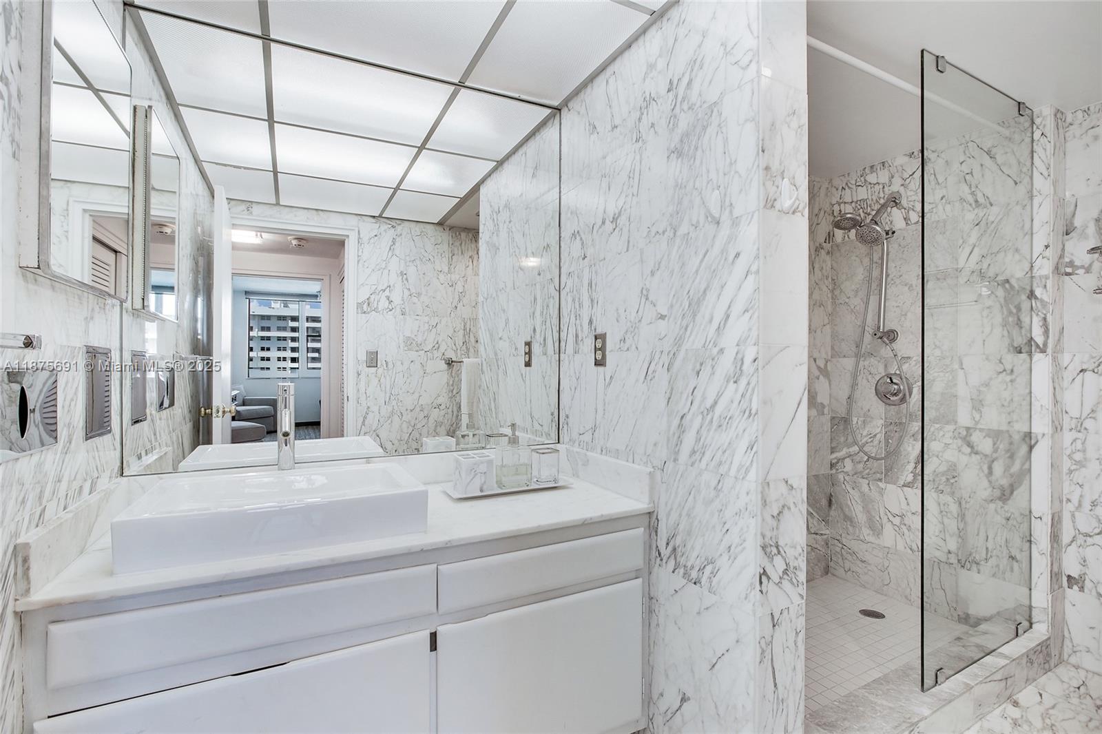 200 Ocean Lane Dr # 703