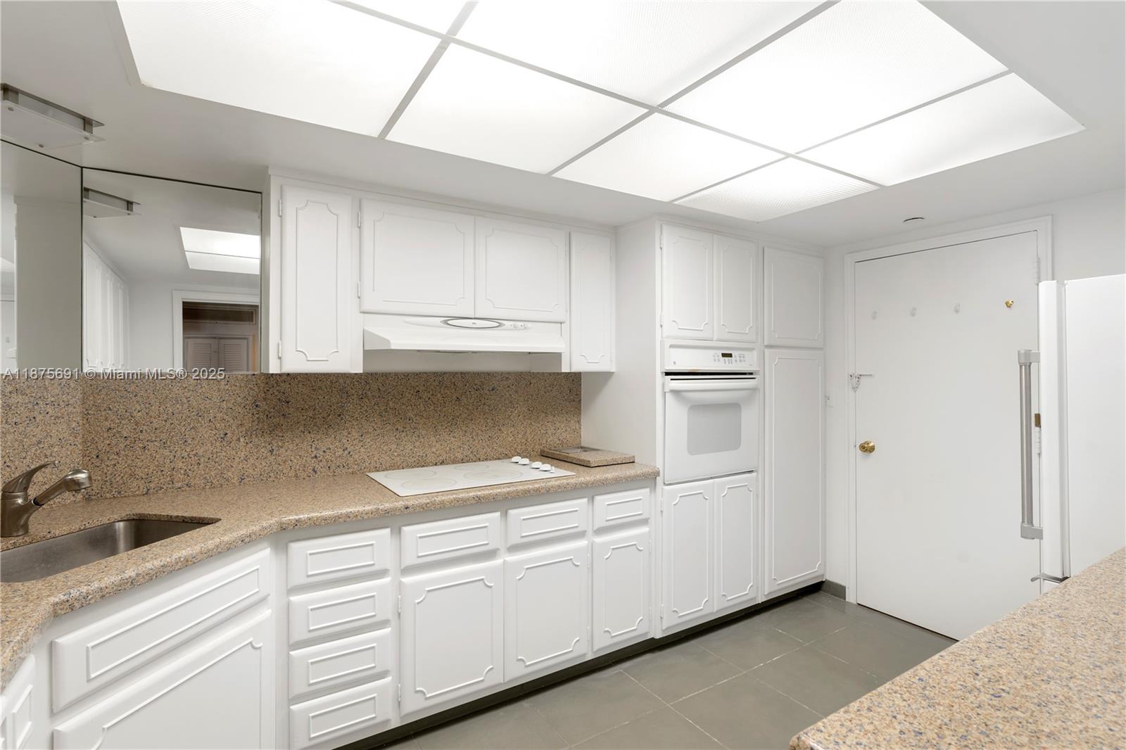 200 Ocean Lane Dr # 703