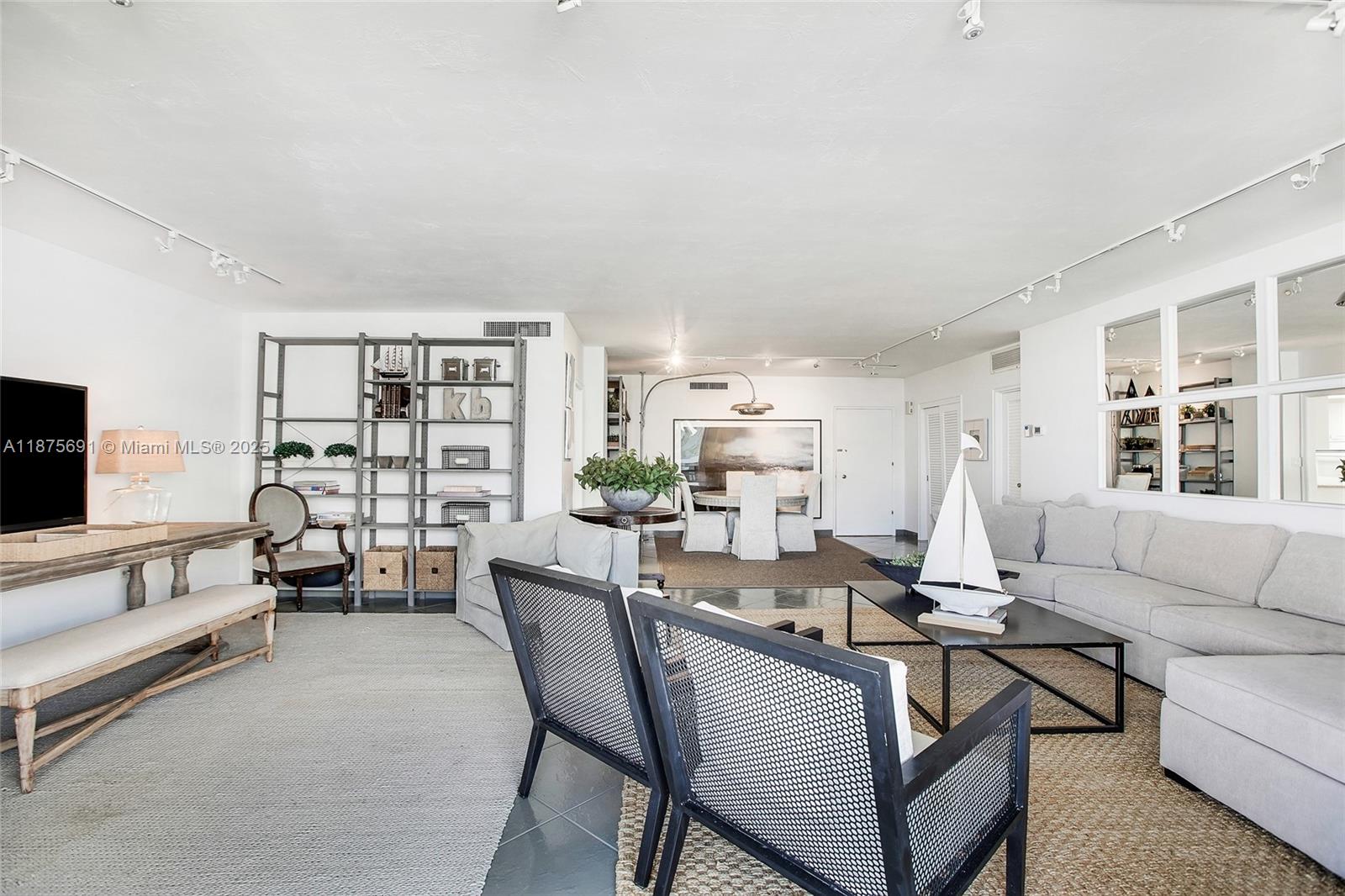 200 Ocean Lane Dr # 703